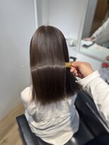 ノー バイ イオエ 西梅田(no. by ioe)&nbsp;無意識に触ってしまう髪に