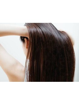 髪に優しい薬剤を使用☆髪のダメージを最小限に抑えた施術で、艶のある上品な仕上がりに―＊