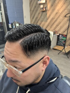 スキンフェード　ライン入り