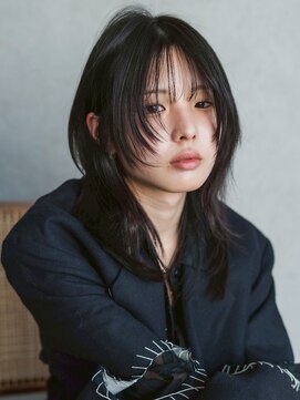 アルバム 池袋(ALBUM) ウルフレイヤーくびれミディダークアッシュ似合わせカット_F1343