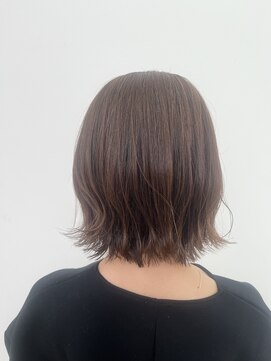 アッシュ 十日市場店(Ash) 切りっぱなしボブ