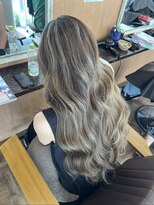 ラッシュヘアエン(Rush hair en)&nbsp;ハイライトグラデーション