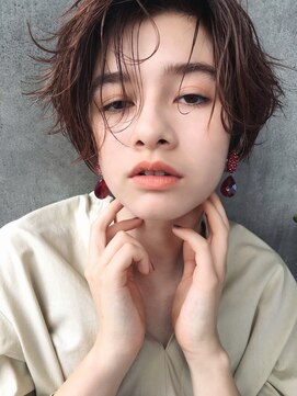 ルーム(Loom.) 〈スタイリング簡単〉外国人風前下がりウェーブショートボブ