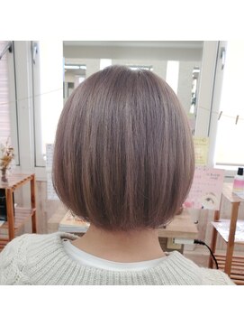 エイムヘアメイク 舟入店 ワンブリーチでグレージュカラー