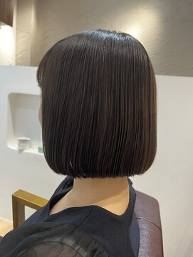 アマレット(Amaretto) 【マットグレージュ×ミニボブ】