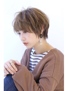 オーロ 千里山店(ORO) 20代30代40代50代美髪ピンクブラウン切りっぱなしボブショート