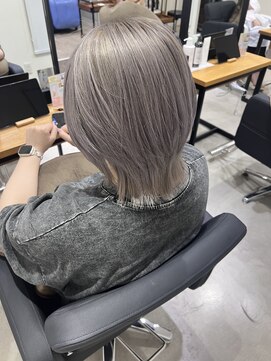 アン ビー(an B) ホワイトグレー