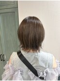 外ハネプチウルフ×白髪ぼかしグレージュカラー