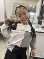 カペリマレーナ(Capelli Malena)&nbsp;コーンロウ４本　+ブレイズ　+ ウェーブ