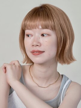 ガーデンヨコハマエスト(GARDEN YOKOHAMA est) くびれヘア 切りっぱなしボブ アプリコットオレンジ フルバング