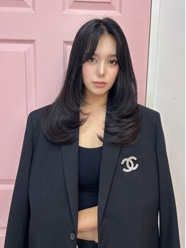 大人の韓国ヘアはお任せ！つい写真を撮りたくなるような”映え”空間で旬髪に♪〔個室空間〕