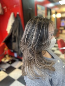 ロック フィールド レイヤーカットバレイヤージュ