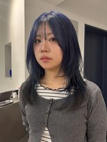 カシェル トウキョウ(Cashel Tokyo)&nbsp;ハッシュカット　ブルーカラー　ブルーグレー　ブリーチ