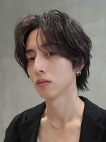テン 心斎橋(tenn.)&nbsp;メンズセンターパート七三分けパートニュアンスパーマ刈り上げ