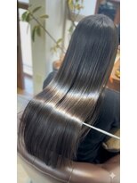 ヘアケアアンドヘアデザイン リベール(L:belle)&nbsp;光をまとう、鏡のような韓国艶髪ロング