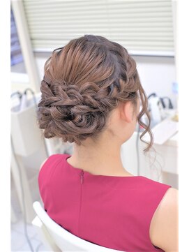 リサ 恵比寿(risa.) 編み込みガーリーアップ