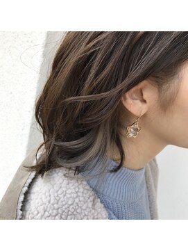 リゴッツ ドゥア プトゥリ(Regottz dua putri) 10代*20代*30代*インナーカラー*ホワイトアッシュ