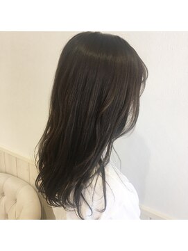 ネオリーブエム(Neolive em;) 透け感オリーブカラー*