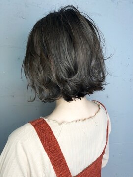 ルッソリベラ 池袋(Lusso libera) ミディアム　グレージュ　池袋/30代40代50代