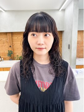 トゥコ(tuco) パーマ　ミディアム　スパイラルパーマ　ミディアムパーマ　前髪