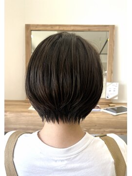 ミルバイアンフィニー(MIL by INFINI) 襟足すっきりショートボブ