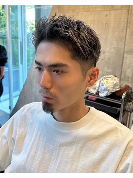 ビンゴ(BINGO) 1342ハイライトフェードハイトーンカラー刈り上げバーバーカット