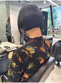 黒髪ボブボブ_ハイトーンカラー_前髪パーマ_ぱっつん前髪