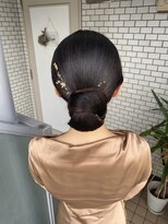 シニヨン　アップ　タイトヘア　参列ヘア