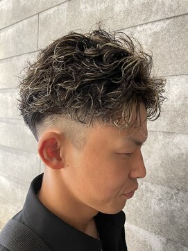 ニアウ 伊勢崎連取店(Niau) メンズマッシュツイストスパイラルパーマメンズパーマ