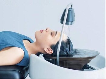 プレア 鯖江店(Pleare)の写真/【頭浸浴】気分に合わせて選ぶ3種のタブレットと、やわらかいお湯の流れで頭全体を包み込む癒しのひと時を