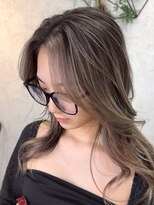 アポロ 横浜駅店(apollo)&nbsp;xバレイヤージュ/ホワイトグレージュ/レイヤーカット