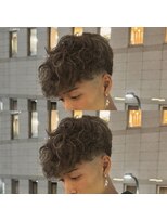 ココア(cocoa)&nbsp;癖毛を活かしたパーマ風×コントラストハイライト