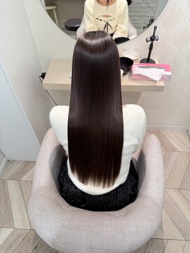 トロン(tronc) 美髪縮毛矯正で艶髪ロングヘア