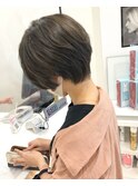 小顔に見えるくびれショート