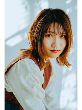 バルールバイおしゃれ泥棒(Valeur by) 外はねミディアムボブ/カット/イルミナカラー/トリートメント