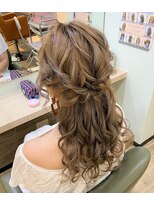 アップスニニー(up's niny)&nbsp;*ふんわりエレガントハーフアップ*