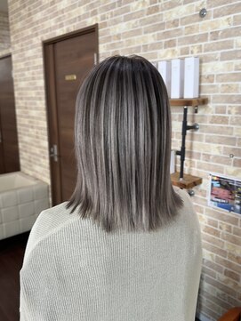 オンアンドオフ ON and OFF シャドールーツ