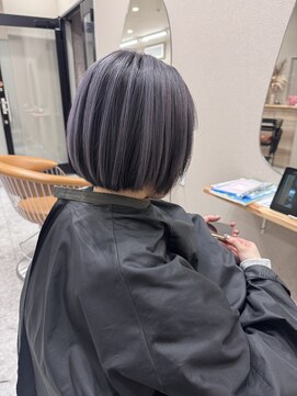 シカ 神戸三宮元町店(Cica) アンブレラ インナー ハイライト ブリーチ デザインカラー 三宮