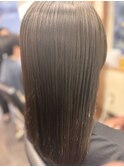地毛風ストレート　うねり広がり　スタイリング楽ちん　艶髪