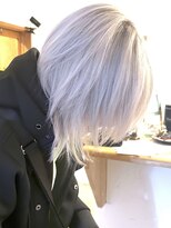 ブレイズヘアー(BLAZEhair)&nbsp;【他店ブリーチムラ修正】ホワイト×ブリーチ３回