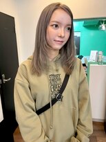 スリット(slit)&nbsp;グレージュカラー / SYU