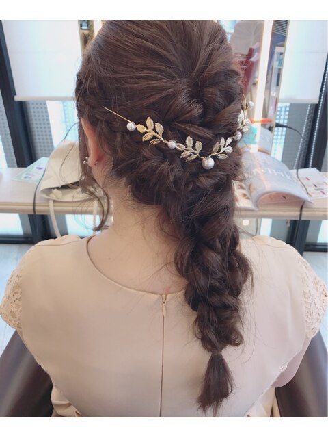 バックカチューシャ×編みおろしヘアアレンジ