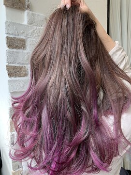 ナンバー デセオ 吉祥寺(N° deseo) インナーカラー、ピンクラベンダー、イヤリングカラーグレージュ