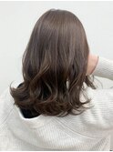 【QUATRO川崎】透明感たっぷりグレージュ 谷口星利奈