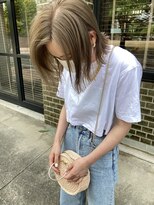 ヘアデザイン ソラ(Sola)&nbsp;夏スタイル：ハイトーンベージュカラー×ストレートミディ