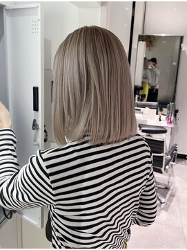 シェリ ヘアデザイン(CHERIE hair design) ホワイトカラー