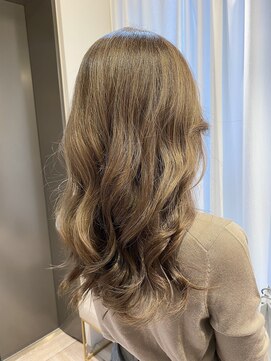 アンド ラ ブランシュ(&.La Blanche) ロングヘア/グレージュカラー/ココアベージュ/黒髪カタログ/大宮