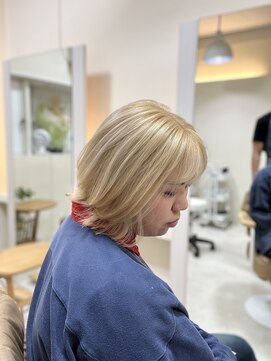 カリーナ(CARINA) ホワイトカラー/ホワイトベージュ