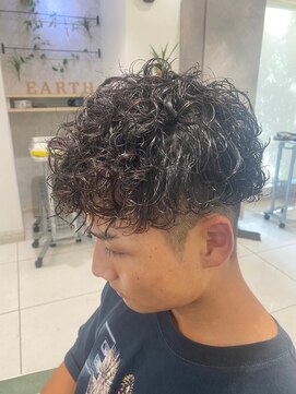 アース オーセンティック 高松レインボーロード店(EARTH Authentic) 刈り上げマッシュパーマ
