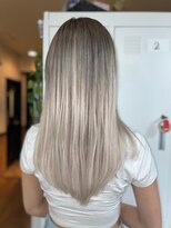 テイス 新宿(TACE)&nbsp;グラデーションカラー[ネビージュ/黒髪/小顔/新宿]